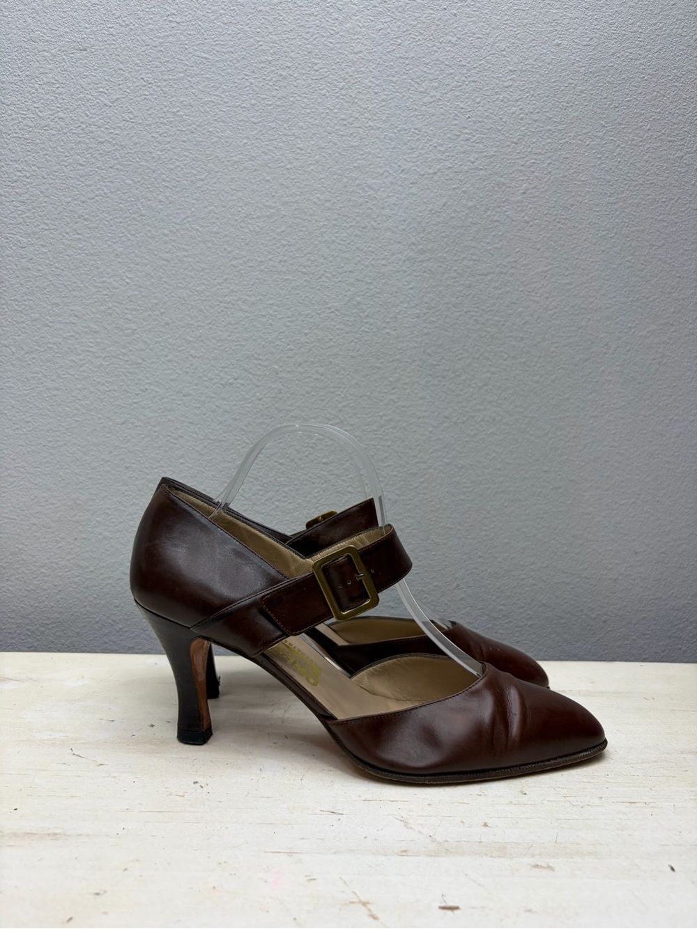 Salvatore Ferragamo Brown Leather Mary Jane Pumps Size 9 - Picture 3 of 8
